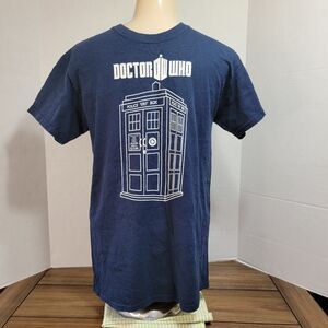 Doctor Who Graphic Tee Tardis Navy SS - Size Small